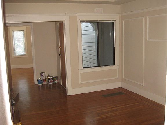 4th image of 710 Monterey Blvd