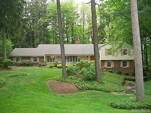 5th image of 9 Greenwood Dr