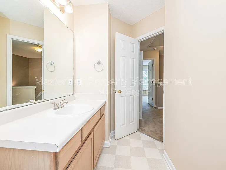 4001 Winecott Dr — Photo 22
