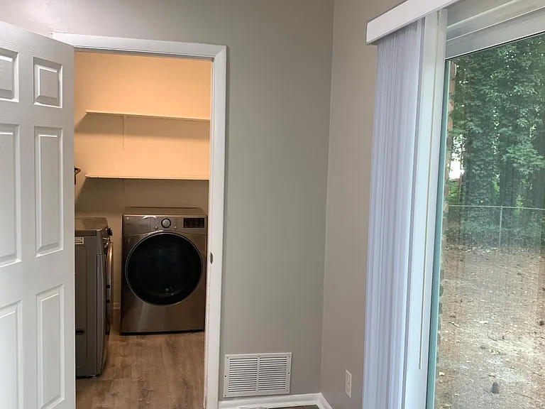 3626 Admiral Dr — Photo 11