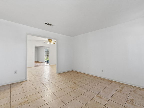 3rd image of 8713 Merrymen Rd