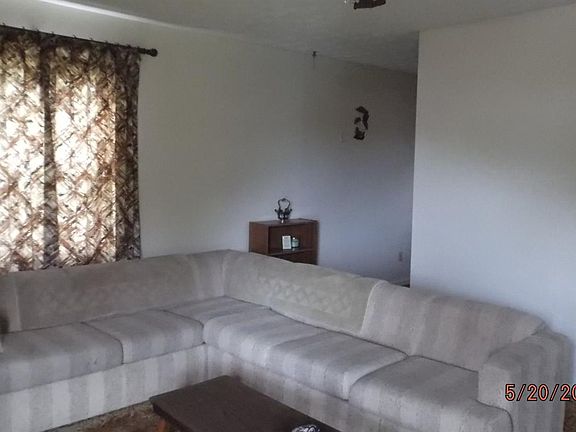 2nd image of 34 Carnation Ct