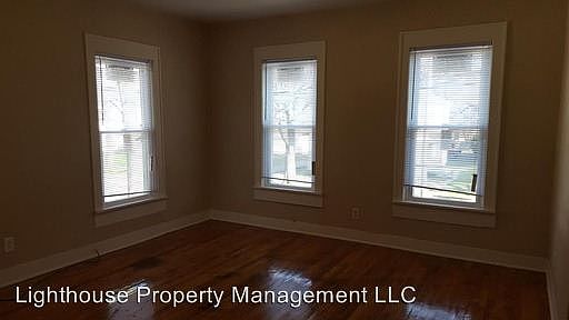 2nd image of 2063 Estes St