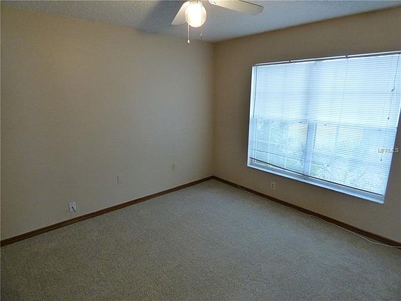4th image of 214 S Aberdeen Cir