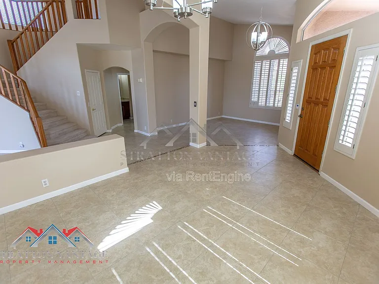 6152 W Irma Ln — Photo 7