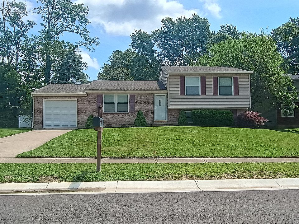 1st image of 904 Leslie Ct