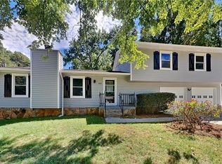 492 Chartley Dr, Stone Mountain, GA 30083