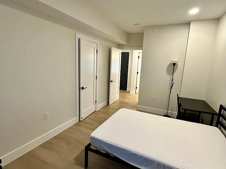 167 Saint Pauls Ave #1 — Photo 1