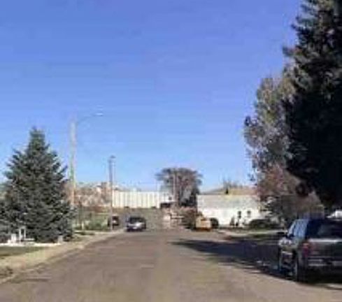 Exterior Neighborhood (street photo)