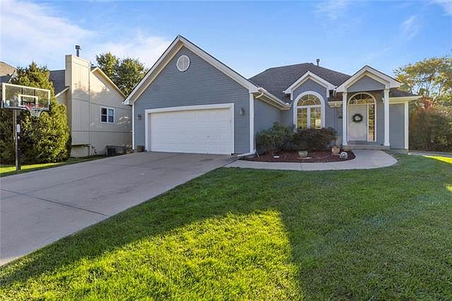 1st image of 612 Goldenrain Tree Dr