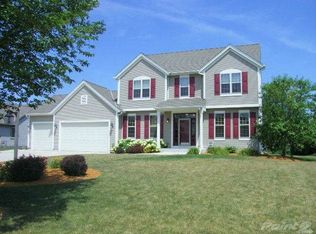 3288 W Yorkshire Cir, Franklin, WI 53132