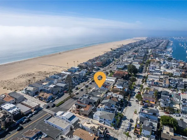 126 E Balboa Blvd, Newport Beach, CA 92661