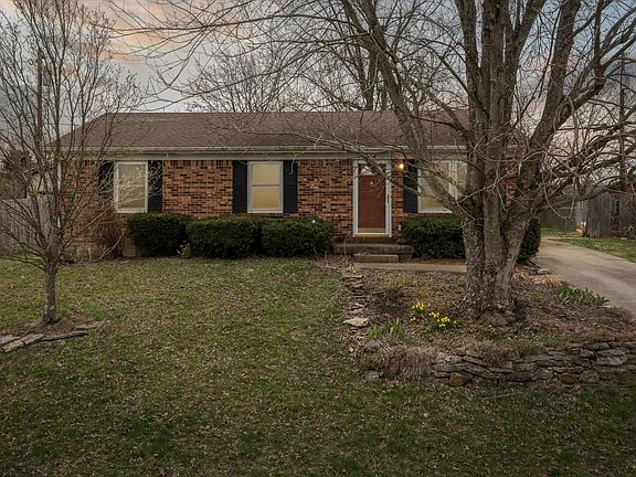 2nd image of 304 Creekside Dr