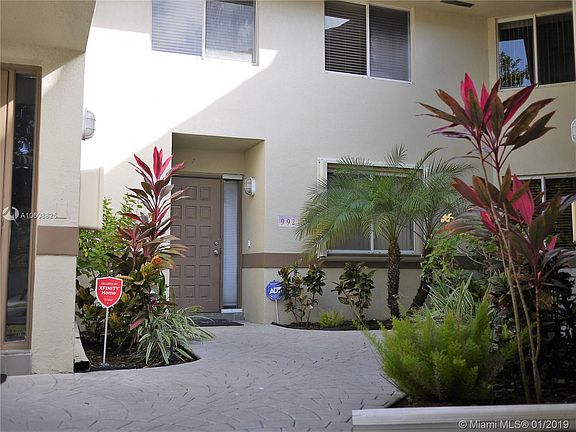 4th image of 992 NW 93rd Ave #992