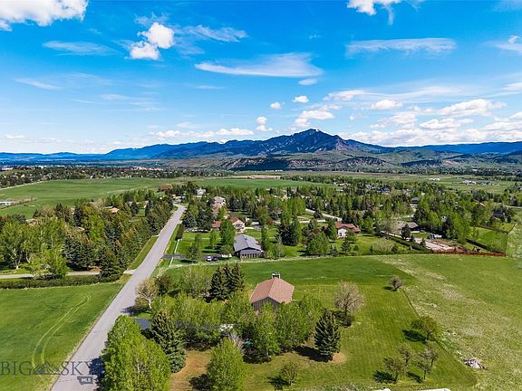 2nd image of 220 Ridge Trl