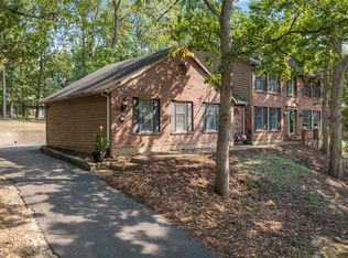 1947 Prospector Ridge Dr, Ballwin, MO 63011