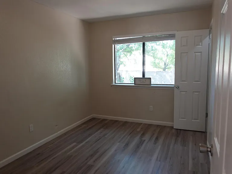 14473 Robert I Walker Blvd — Photo 7