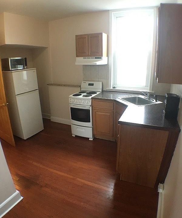 1st image of 2230 Fairmount Ave #3