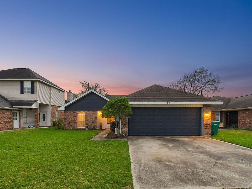 1st image of 115 La Rue Vil