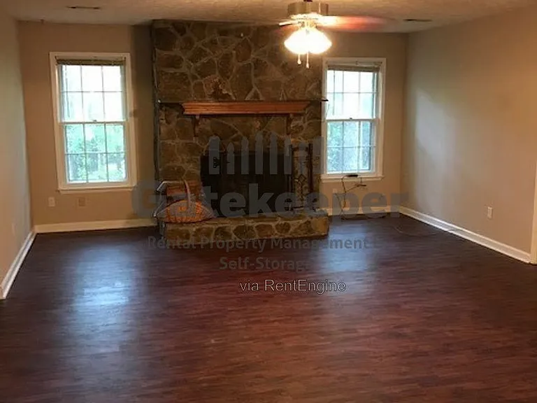 207 Meadow Run — Photo 2