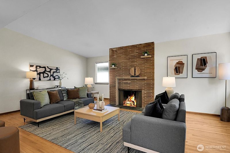 5th image of 1714 NE Brockman Place