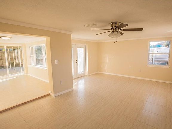 3rd image of 13401 Neptune Dr