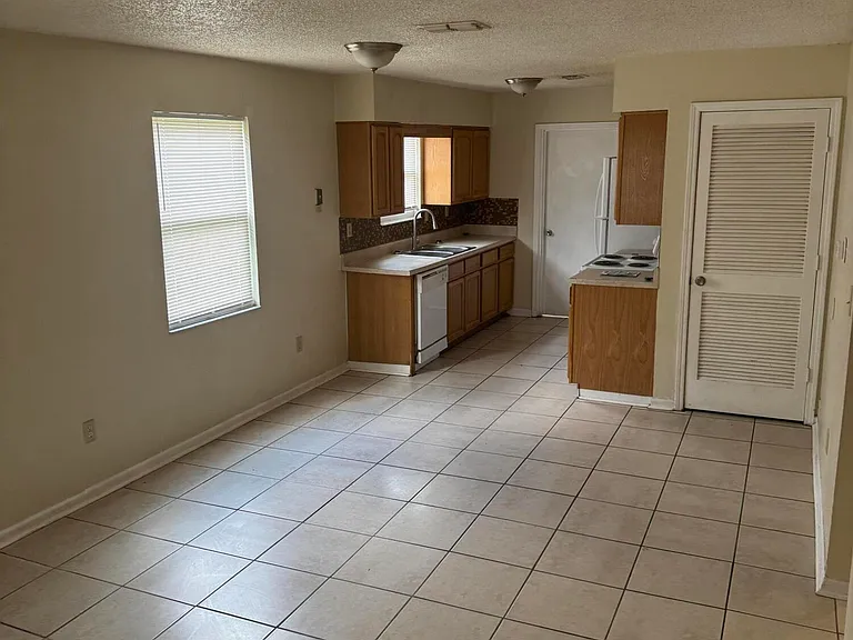 8632 McGlothlin St #1 — Photo 4