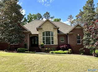 33 Pinecrest Dr, Union Grove, AL 35175