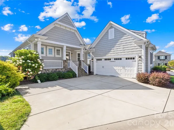 124 Sisters Cove Ct, Mooresville, NC 28117