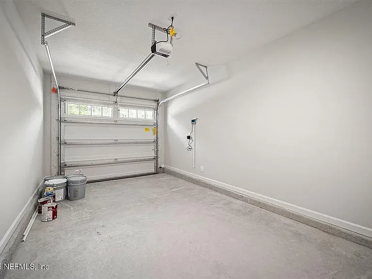 8918 Free Ave — Photo 21