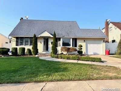 14 Moore Drive, Bethpage, NY, 11714