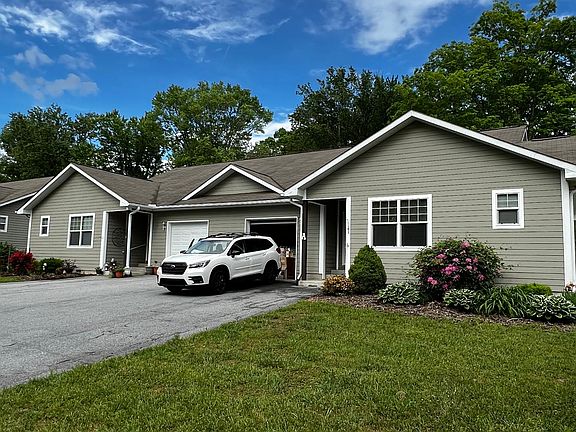 2nd image of 204 Morris Ln