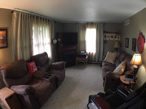 2nd image of 319 Hill St