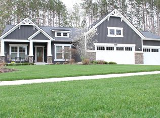 4302 Oak Timbers Dr NE, Grand Rapids, MI 49525