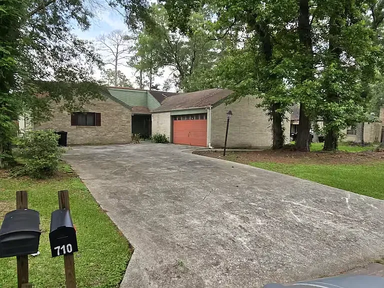N Hyannis Port Street Crosby Tx 77532 — Photo 1