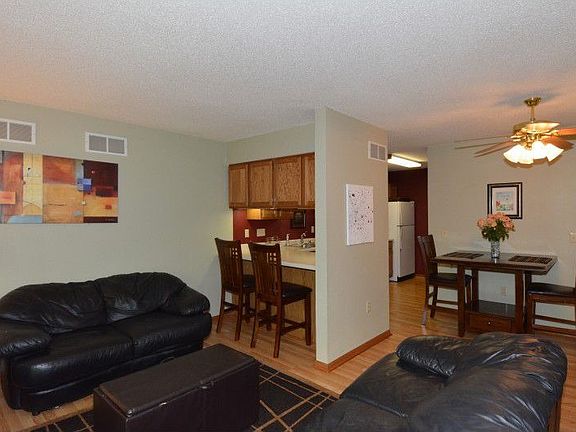 Breakfast Bar-Dinette