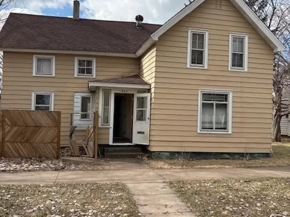 317 Stanley St, Chippewa Falls, WI 54729