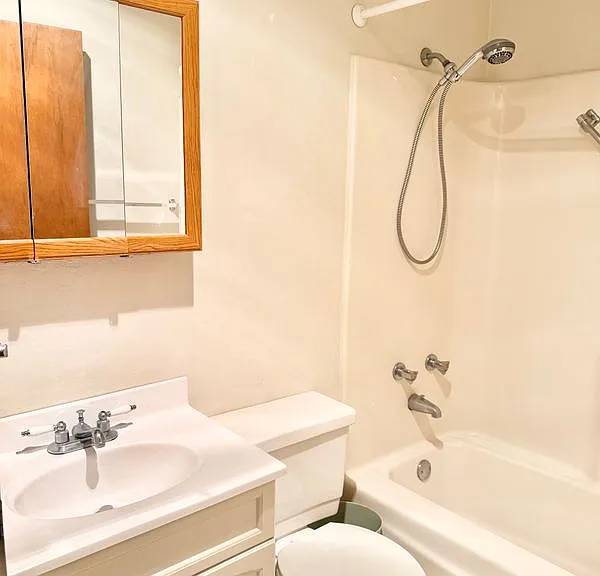 55 Highland Dr #A6 — Photo 3
