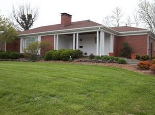 944 Collins Ln, Frankfort, KY 40601