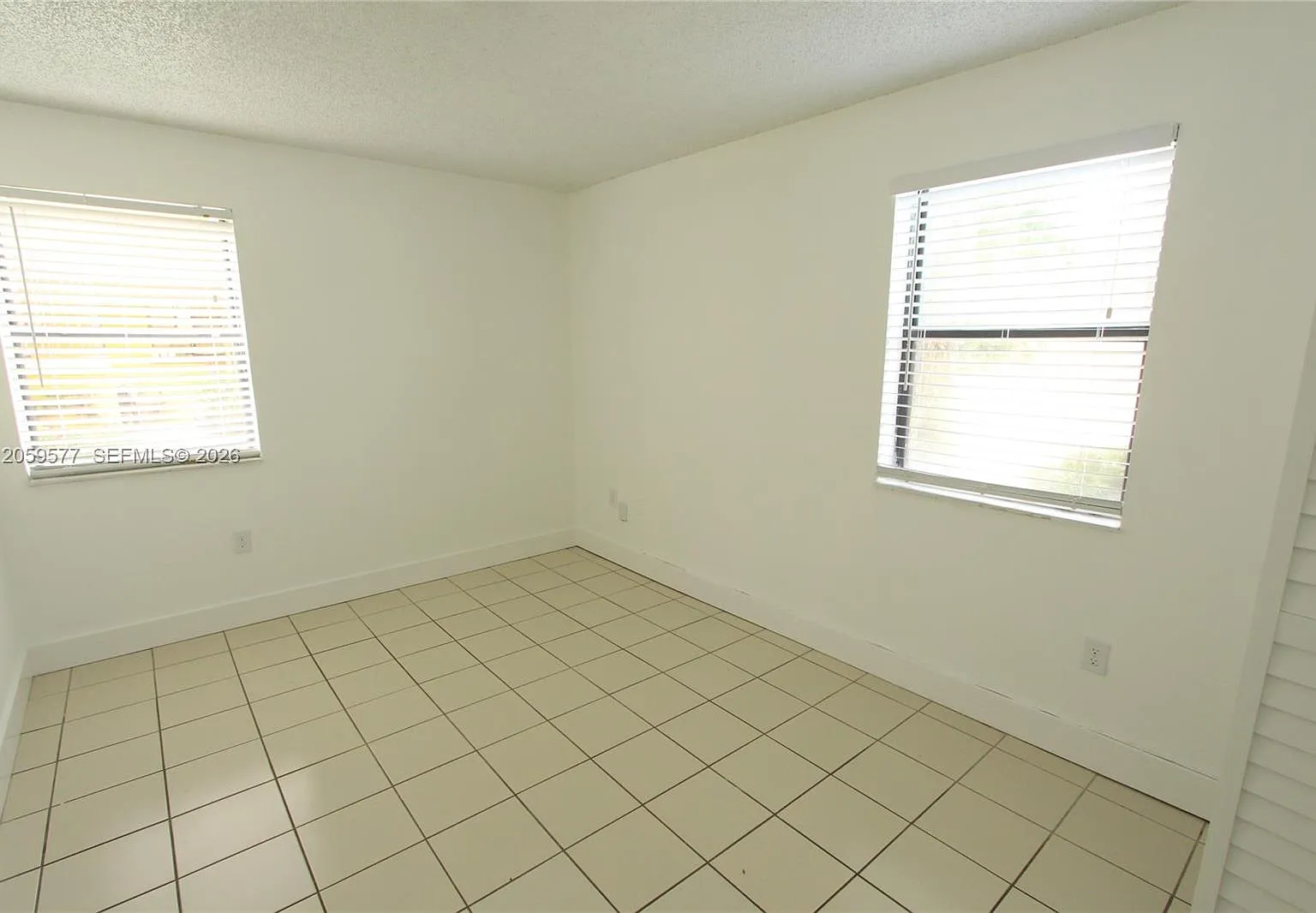 Soleil Lake Condo — Photo 3