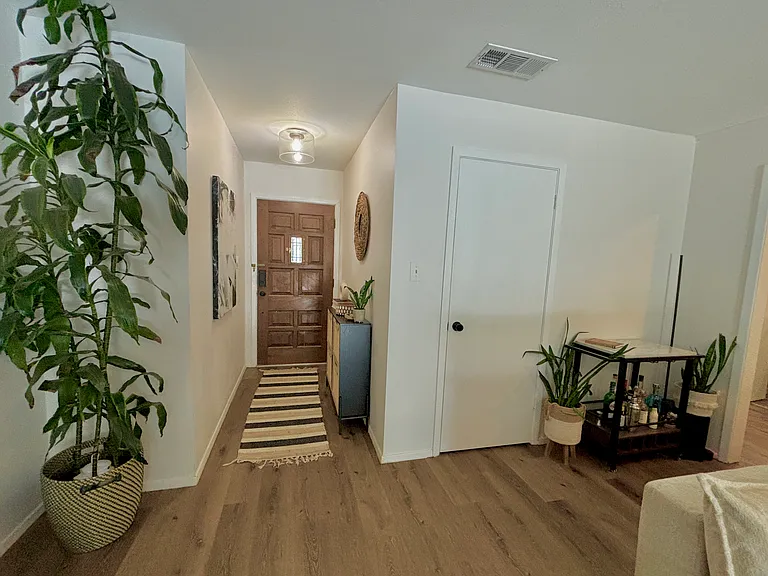 2107 Falcon Hill Dr — Photo 5
