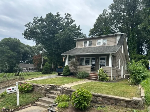 88 Chestnut Ter, Rockaway Boro, NJ 07866