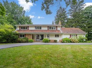 16125 Parkland Dr, Shaker Heights, OH 44120