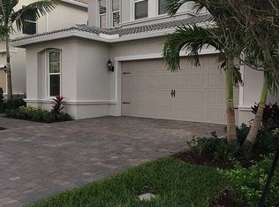 4534 Greenway Dr, Hollywood, FL 33021