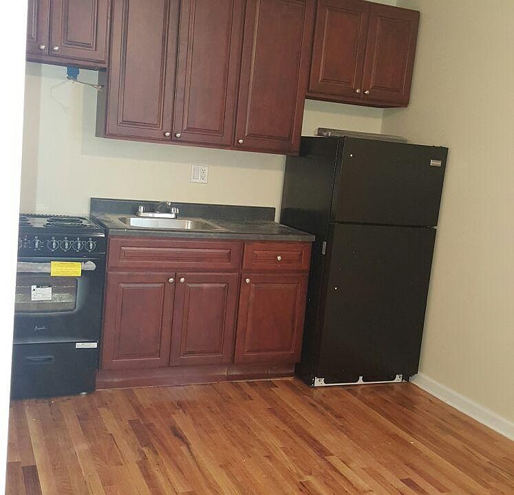 1st image of 1563 Taylor Ave