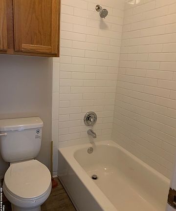 3rd image of 813 Adler St