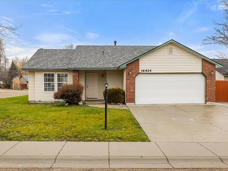 16424 N Elderberry Cir — Photo 1