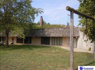 2528 Bluebird Ln, Omaha, NE 68112