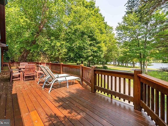 3rd image of 325 Markwood Dr