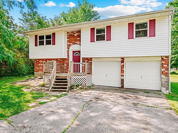 2nd image of 1299 Woodville Pike